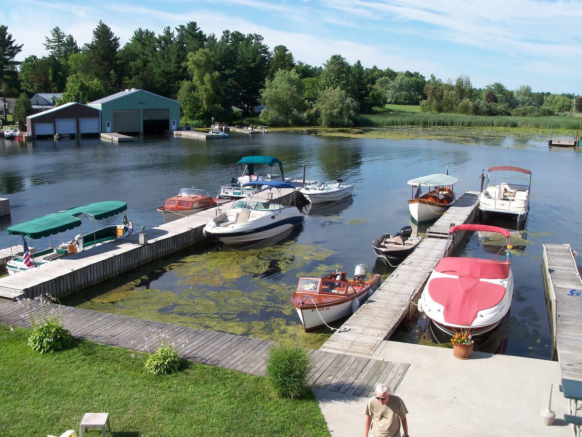 Otter Creek Inn Alexandria Bay Exterior photo